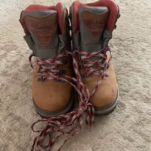 Women’s Hiking Boots (Cabella’s vintage Betty-Lou)